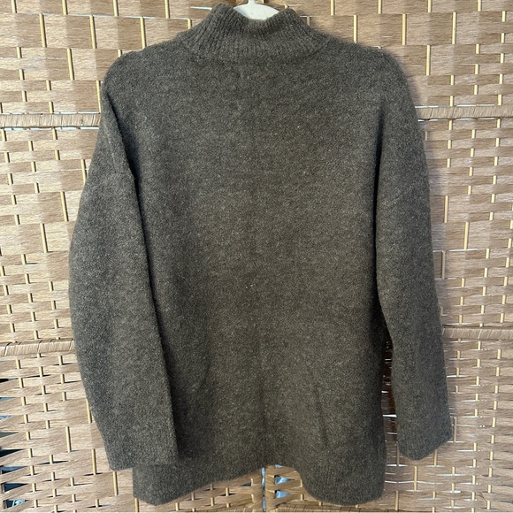 ABERCROMBIE Sweater - Picture 2 of 3